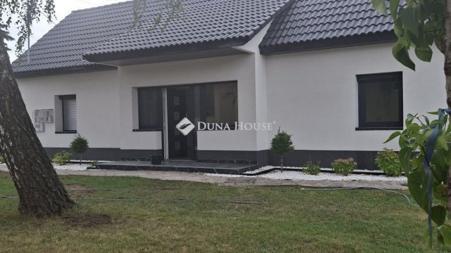 Eladó családi ház, Himodon 72 M Ft, 3 szobás