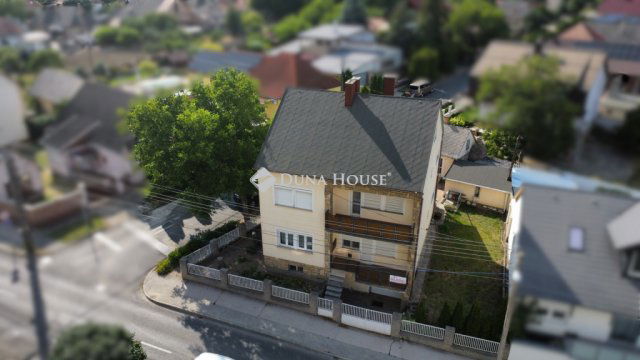 Eladó családi ház, Pakson, Hársfa utcában 74.99 M Ft, 6 szobás