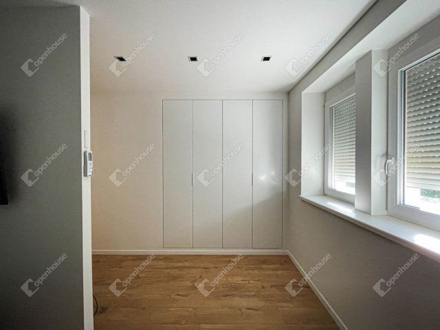 Eladó családi ház, Sopronban 75 M Ft, 3 szobás