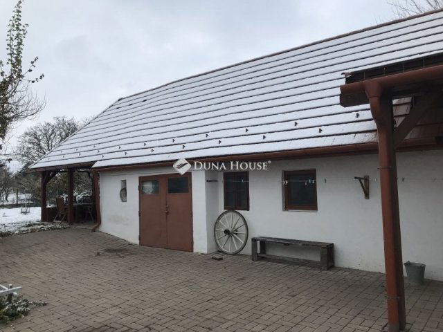 Eladó családi ház, Mohán 92.9 M Ft, 5 szobás