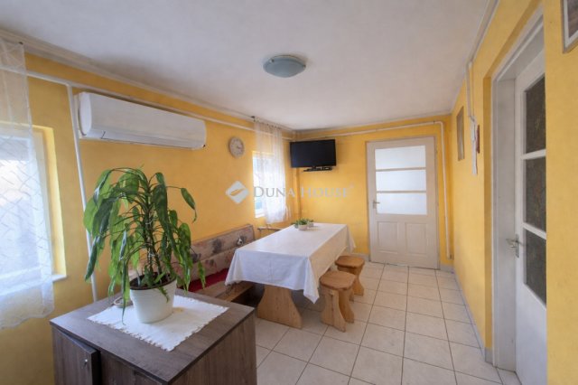 Eladó családi ház, Debrecenben 35 M Ft, 2 szobás