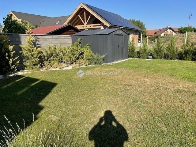 Eladó ikerház, Veresegyházon 229 M Ft, 5 szobás