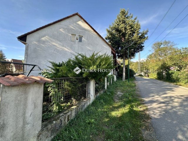 Eladó családi ház, Leányfaluban 82 M Ft, 3 szobás