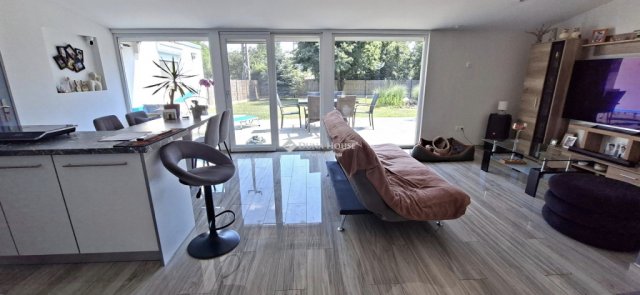 Eladó családi ház, Sén 65 M Ft, 4 szobás / költözzbe.hu