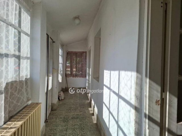 Eladó családi ház, Biharkeresztesen 26 M Ft, 1+2 szobás