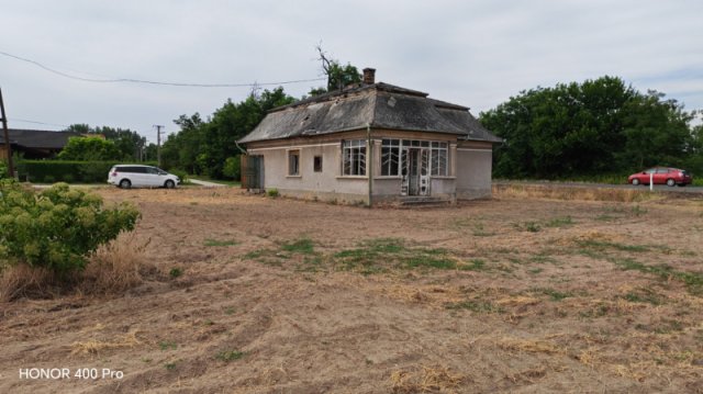 Eladó telek, Pilisen 25 M Ft / költözzbe.hu