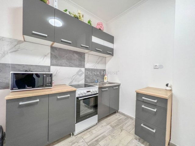 Eladó téglalakás, Budapesten, XX. kerületben 41.9 M Ft, 2 szobás