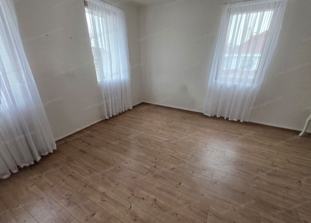 Eladó családi ház, Budapesten, XVIII. kerületben 139.9 M Ft