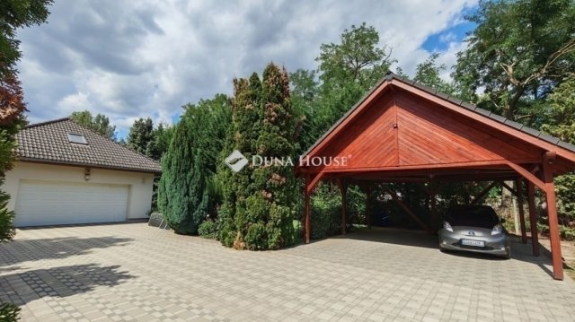 Eladó családi ház, Kecskeméten 134.99 M Ft, 4 szobás