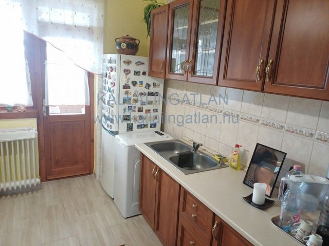 Eladó családi ház, Nyíregyházán 62.9 M Ft, 2+1 szobás