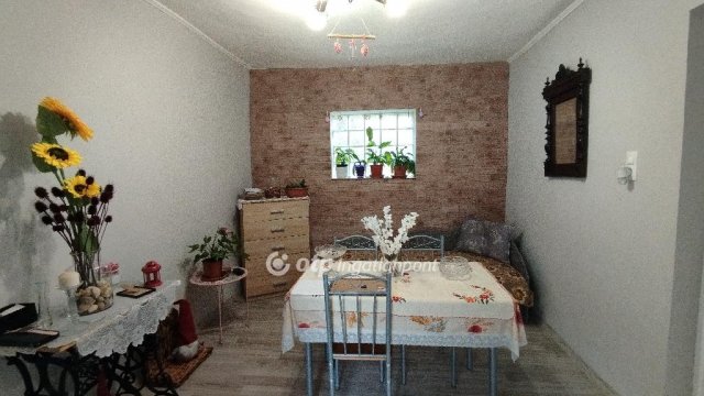 Eladó családi ház, Jánoshidán 13 M Ft, 2 szobás