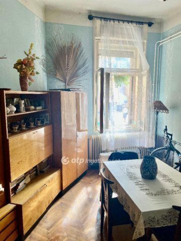 Eladó téglalakás, Pécsett 71 M Ft, 2 szobás