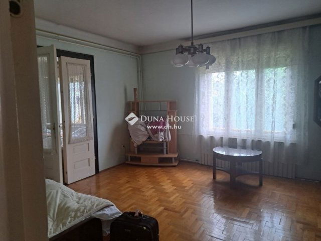 Eladó családi ház, Mendén 57 M Ft, 3 szobás
