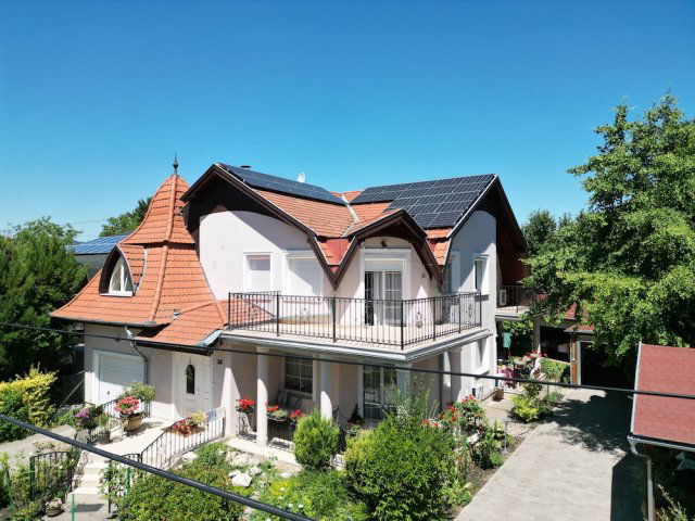 Eladó családi ház, Gödön 248 M Ft, 6 szobás