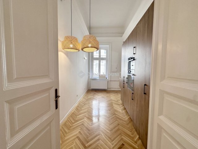 Kiadó téglalakás, albérlet, Budapesten, VIII. kerületben