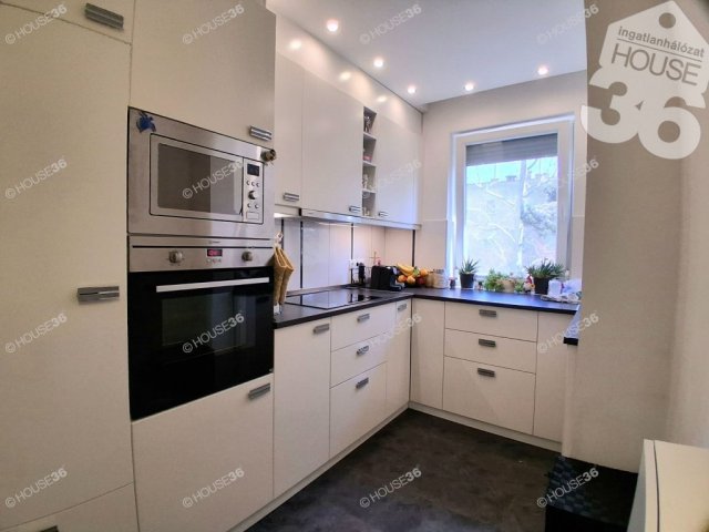 Eladó téglalakás, Kecskeméten 39.99 M Ft, 2 szobás