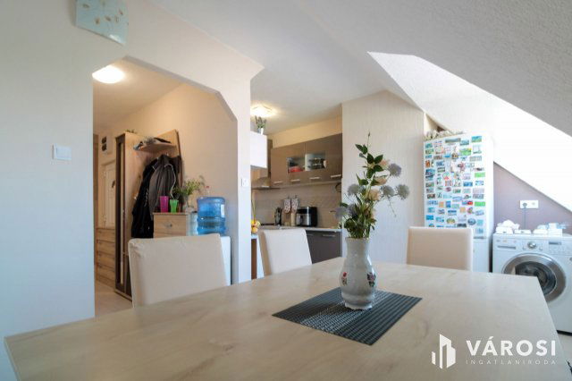 Eladó téglalakás, Békéscsabán 51.9 M Ft, 3+1 szobás