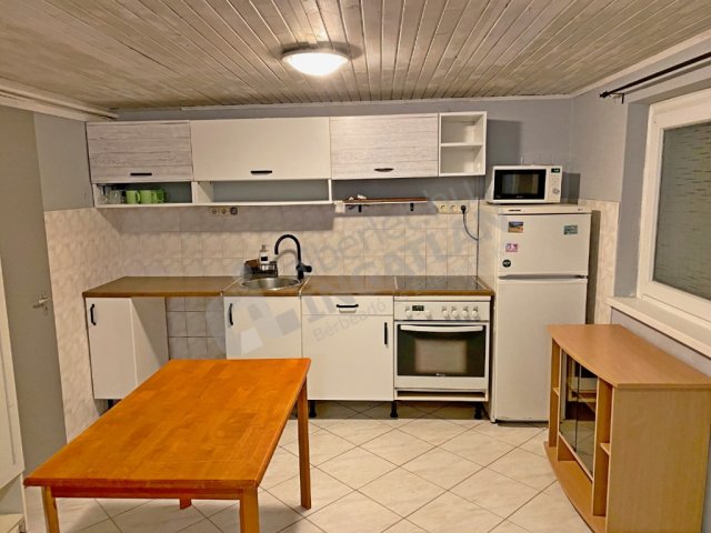 Kiadó téglalakás, albérlet, Budapesten, XI. kerületben