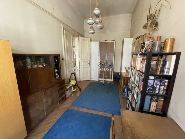 Eladó téglalakás, Budapesten, VI. kerületben 78 M Ft, 3 szobás