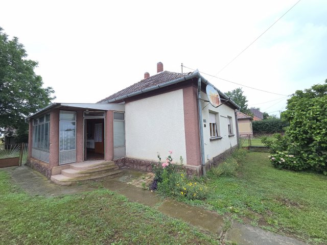 Eladó családi ház, Zalaváron 32.9 M Ft, 3 szobás