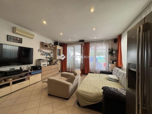 Eladó családi ház, Budapesten, III. kerületben 149.9 M Ft