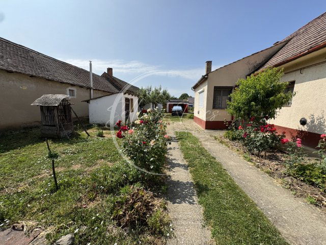 Eladó családi ház, Szederkényen 15 M Ft, 3 szobás