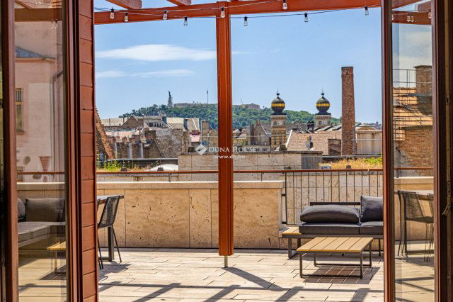 Eladó téglalakás, Budapesten, VII. kerületben, Kazinczy utcában