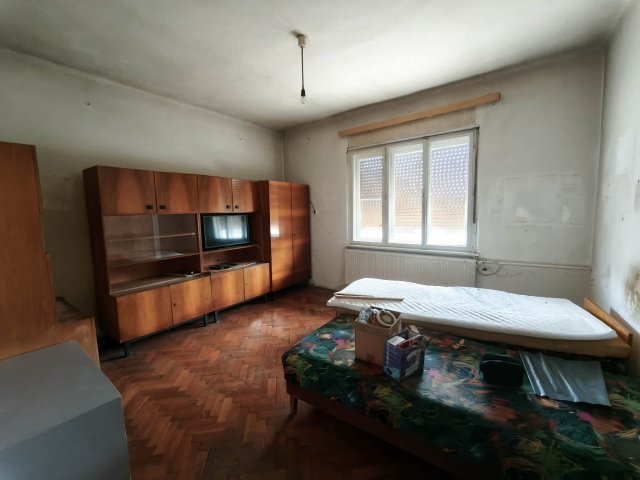 Eladó családi ház, Siklóson 22 M Ft, 3 szobás