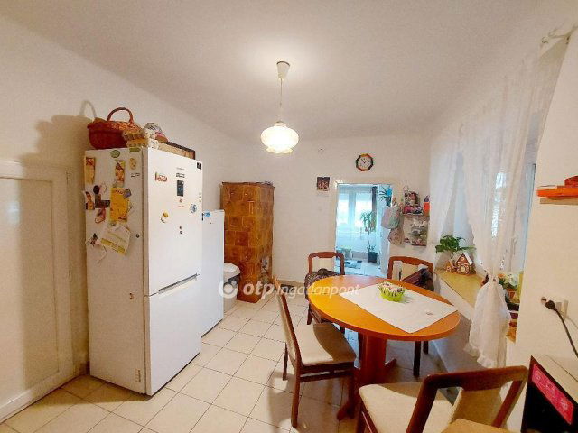 Eladó családi ház, Tiszalökön 35.5 M Ft, 3 szobás