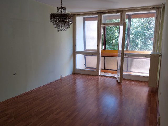 Eladó panellakás, Pécsett 38 M Ft, 2 szobás