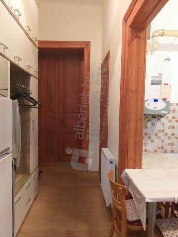 Kiadó téglalakás, albérlet, VIII. kerületben, Kálvária téren