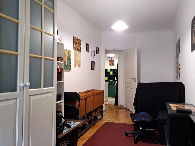 Eladó téglalakás, Sopronban 30 M Ft, 2 szobás