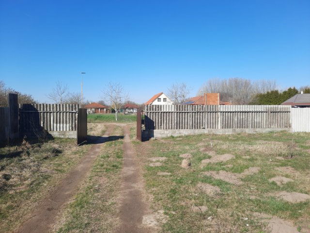 Eladó családi ház, Debrecenben 32.5 M Ft, 1 szobás