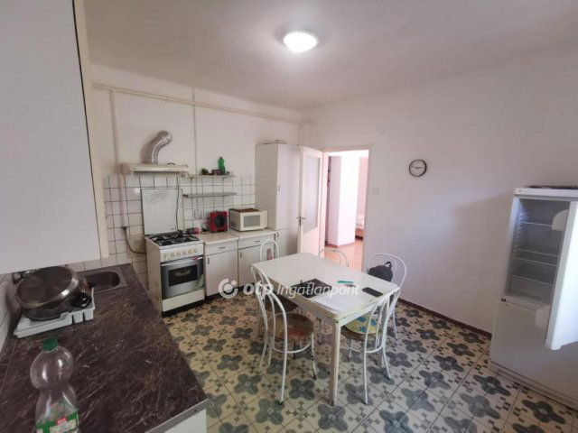 Eladó családi ház, Kalocsán 22 M Ft, 5+2 szobás