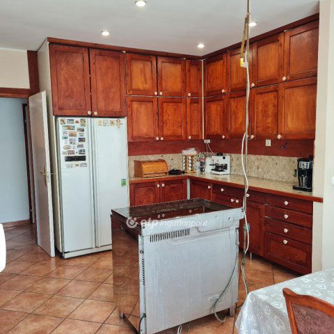 Eladó családi ház, Veszprémben 159 M Ft, 8+2 szobás