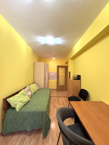 Kiadó téglalakás, albérlet, Pécsett, Jókai téren, 2 szobás