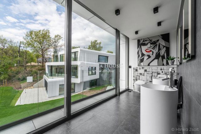 Eladó téglalakás, Budapesten, XII. kerületben 650 M Ft, 3 szobás