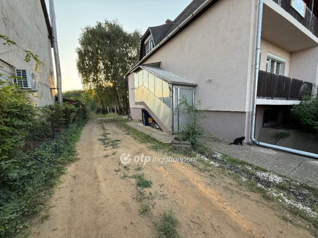Eladó családi ház, Újfehértón 56 M Ft, 3+1 szobás