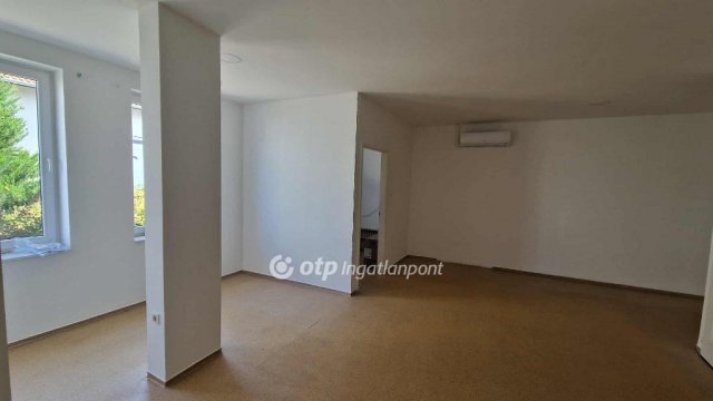 Eladó téglalakás, Tápiószelén 29.99 M Ft, 2 szobás