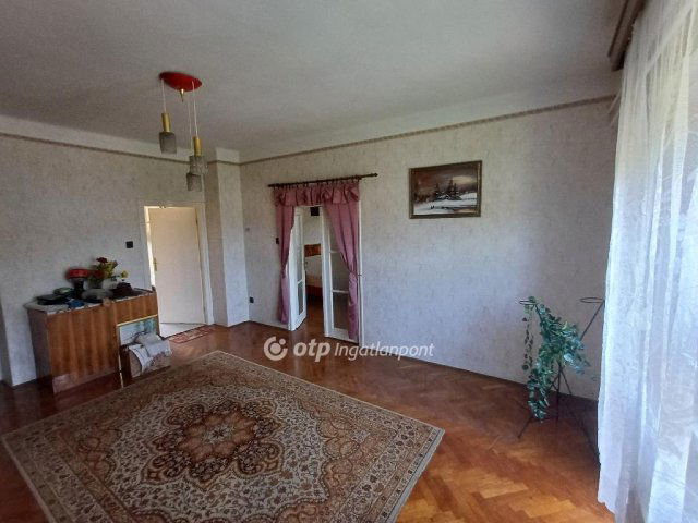 Eladó téglalakás, Polgáron 32.9 M Ft, 2 szobás