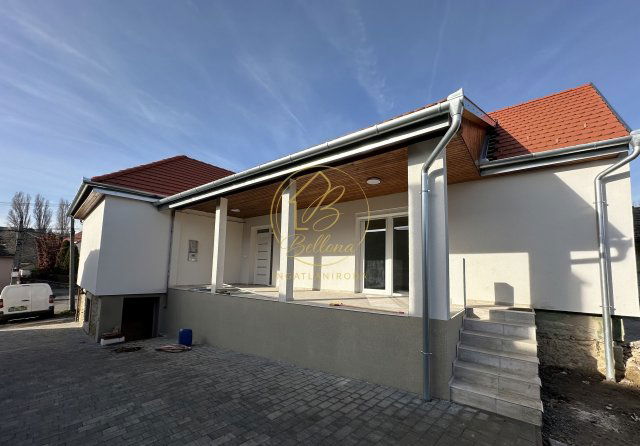 Eladó családi ház, Pécsváradon 85 M Ft, 4 szobás