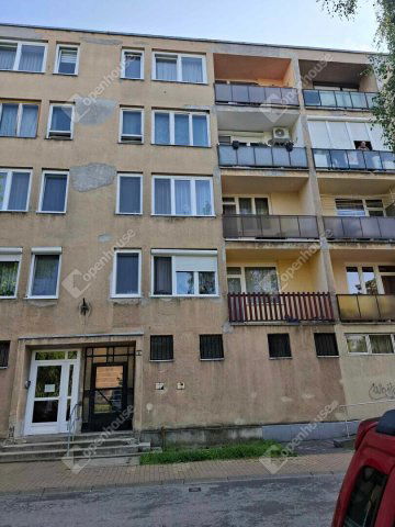 Eladó téglalakás, Kazincbarcikán 19.5 M Ft, 2 szobás