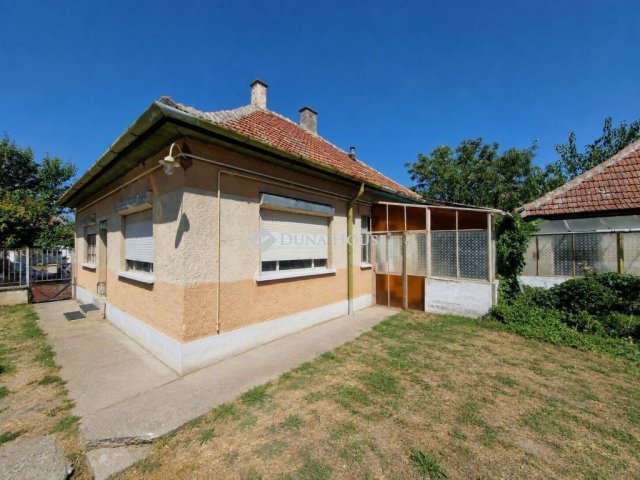 Eladó családi ház, Tataházán 7.5 M Ft, 3 szobás