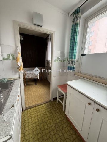 Eladó panellakás, Veszprémben 67 M Ft, 3+1 szobás