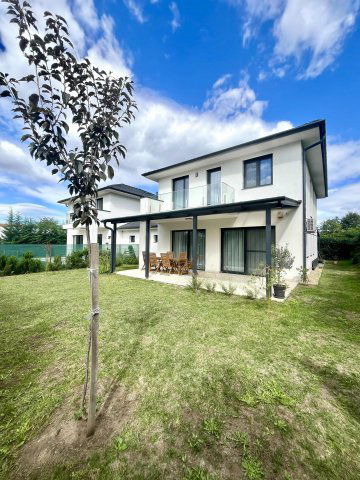 Eladó ikerház, Fóton 167.9 M Ft, 4+1 szobás