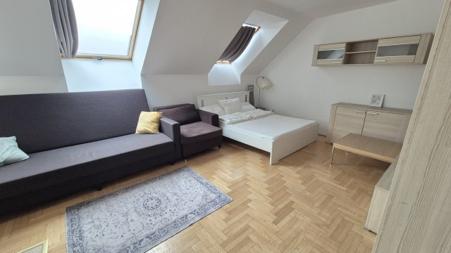 Eladó téglalakás, Budapesten, VII. kerületben 99.9 M Ft