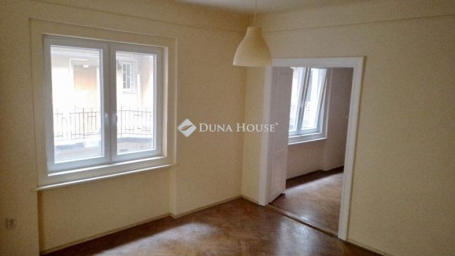 Eladó téglalakás, Budapesten, VIII. kerületben 77 M Ft