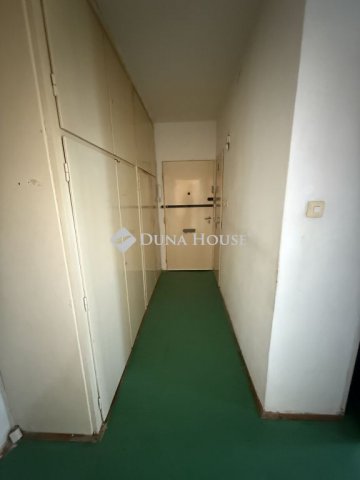Eladó panellakás, Siklóson, Béke téren 25.3 M Ft, 1+1 szobás