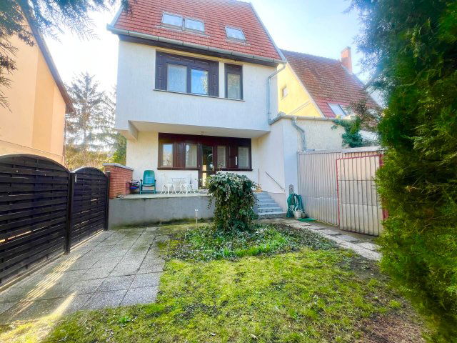 Eladó családi ház, Békéscsabán 75.5 M Ft, 5 szobás