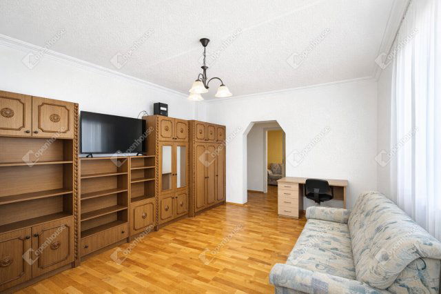 Eladó panellakás, Szegeden 59.9 M Ft, 2 szobás